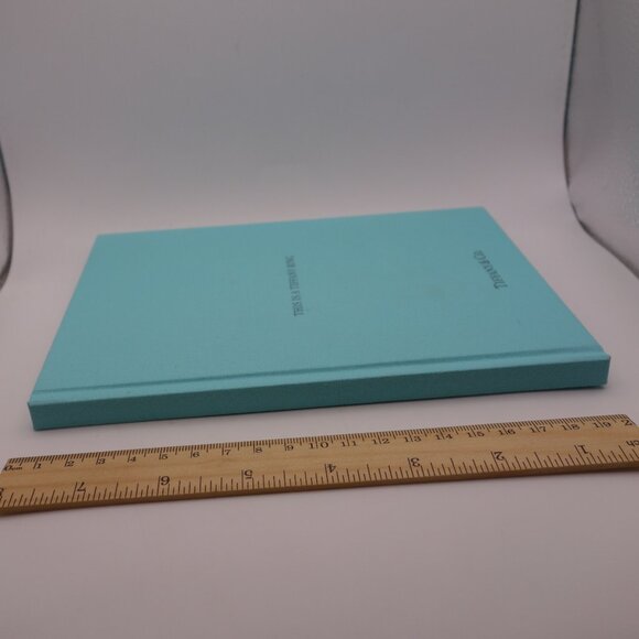 Tiffany & Co. This Is A Tiffany Ring Book (Chinese) - Picture 6 of 16